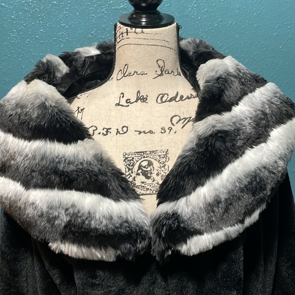 Dennis by Dennis Basso Gold, Super Soft Designer Faux Fur Coat, hood & collar-2x - Picture 2 of 12